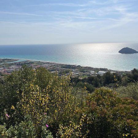 Nicoletta Rivieraholiday Albenga Zewnętrze zdjęcie